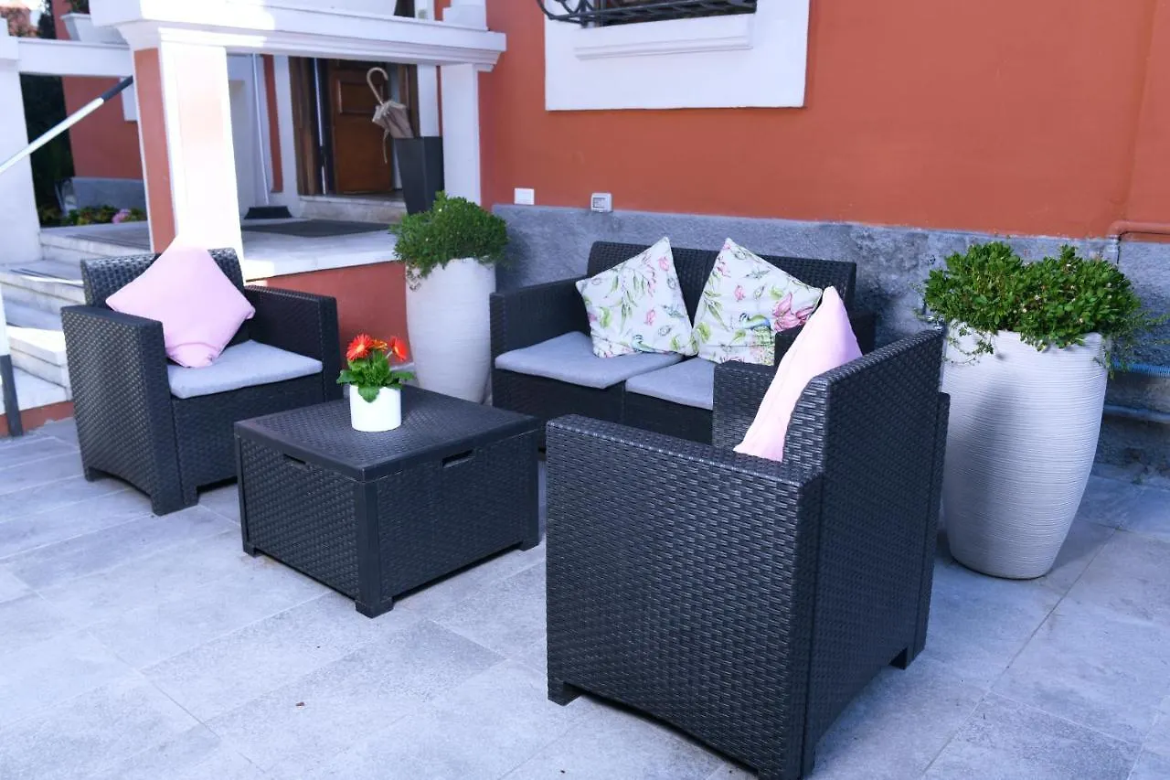 La Villa bed&breakfast Milano 0*,  Italia